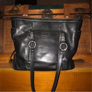 A gorgeous, genuine, leather coach shoulder bag
